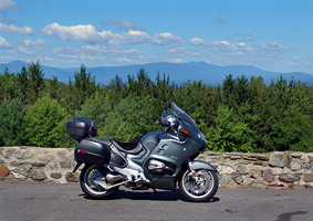 2004 BMW R1150RT on Taconic State Parkway, NY